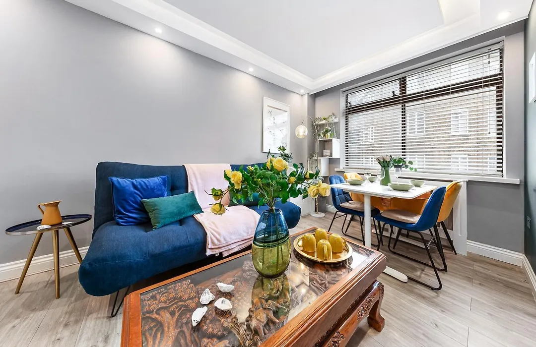 Stylish, Fully Equipped Central Apartment Beside Hyde Park-1