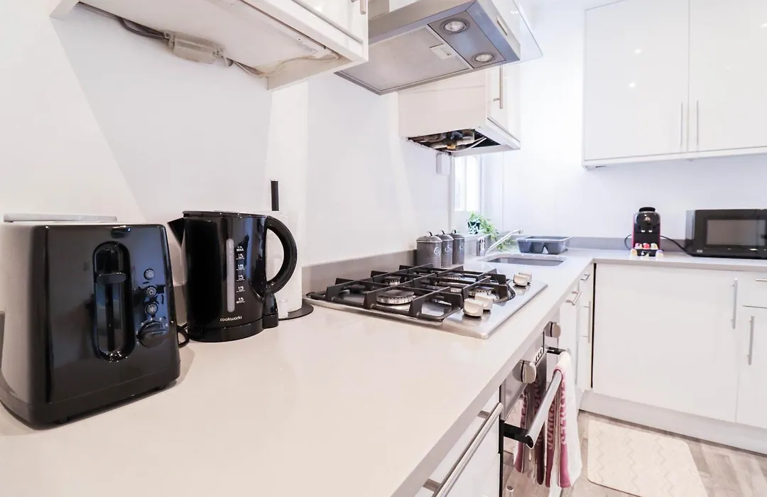 Stylish 1 Bedroom Apartment In Central London-1