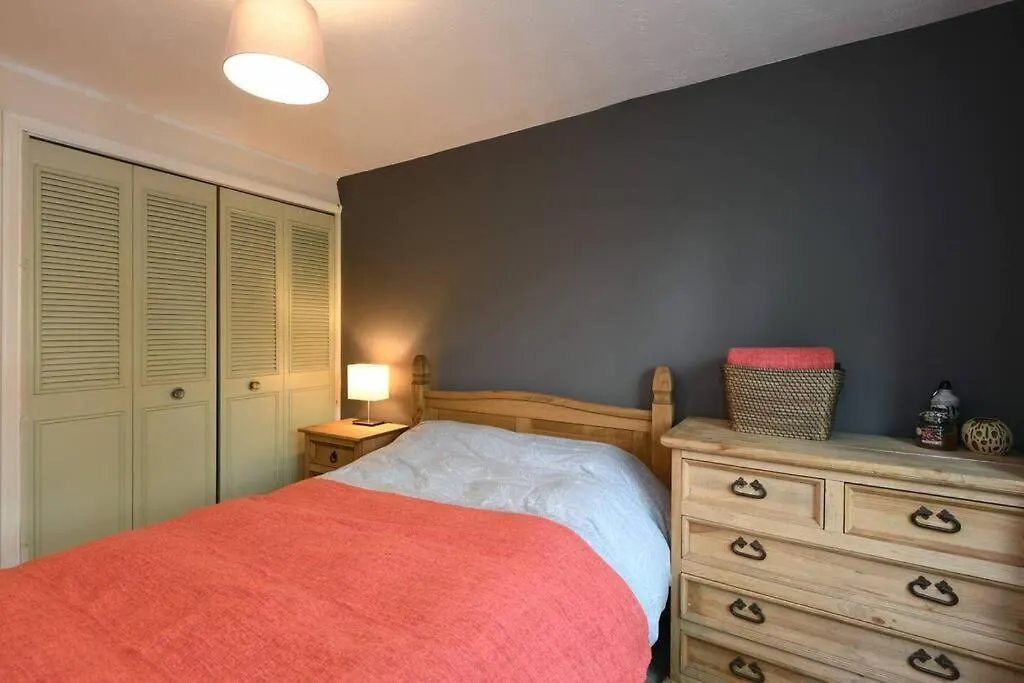 Spacious Walthamstow Apartment-1