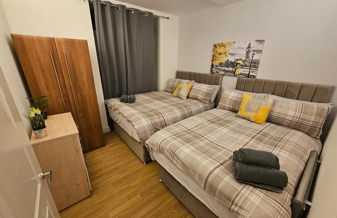 2Bdr Islington Close To Station-1