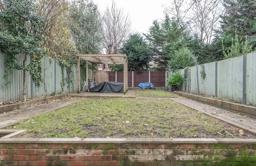 Quirky, Vintage 2 Bed Flat-1