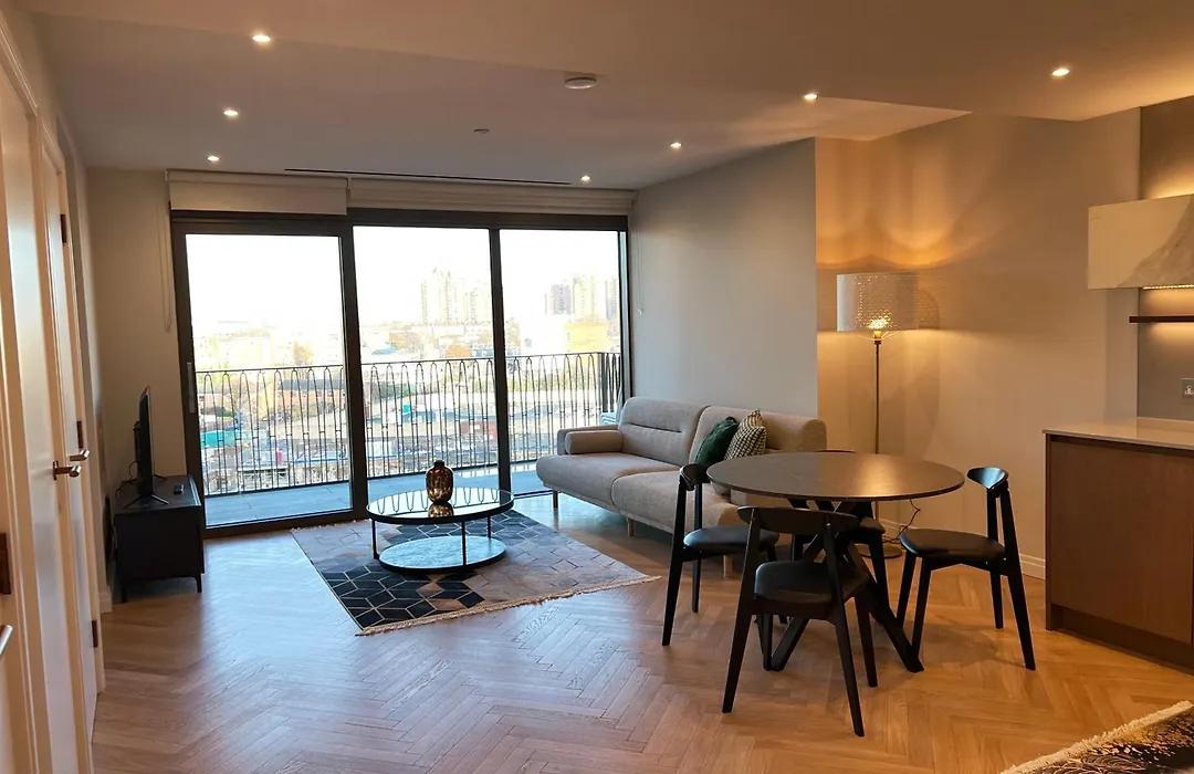 2 Bedroom Modern Family Flat-Apartment Fulham London-1