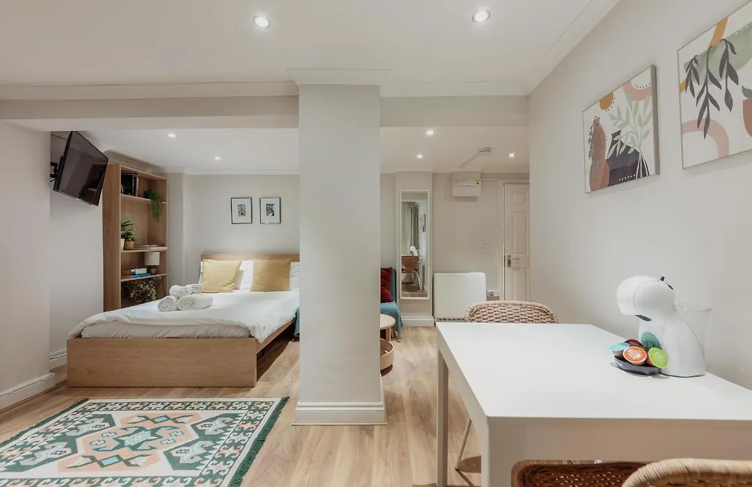 Kensington Nest Serviced Studio-1
