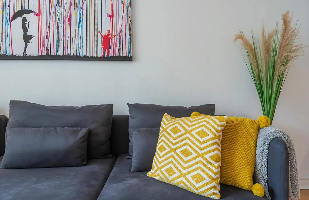 2 Bed Town House With Garden In Hackney, London-1