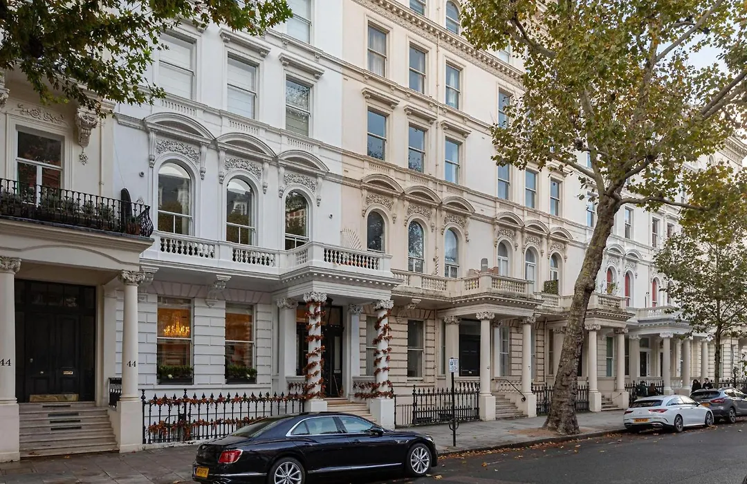 Stylish Kensington Apartments-1