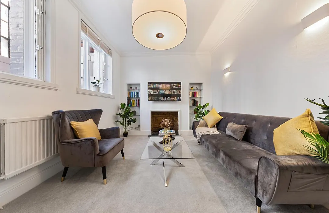Harrods 2 Bed Lux Flat W/Patio-1