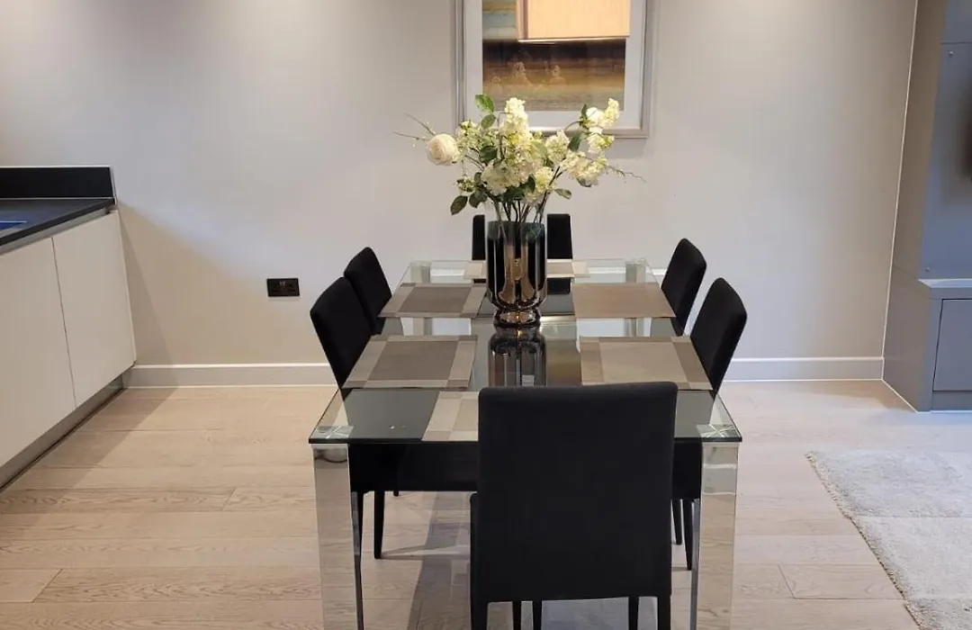 Buckingham Palace Residences By Aeria Apartments-1