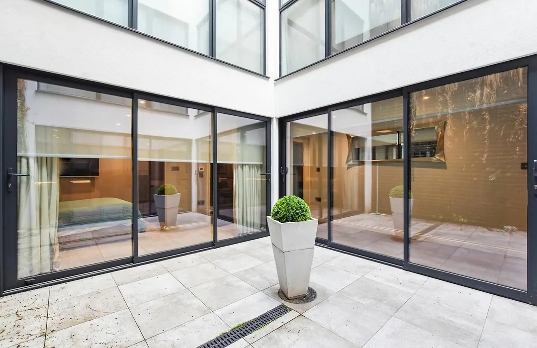 Buckingham Palace Residences By Aeria Apartments-1