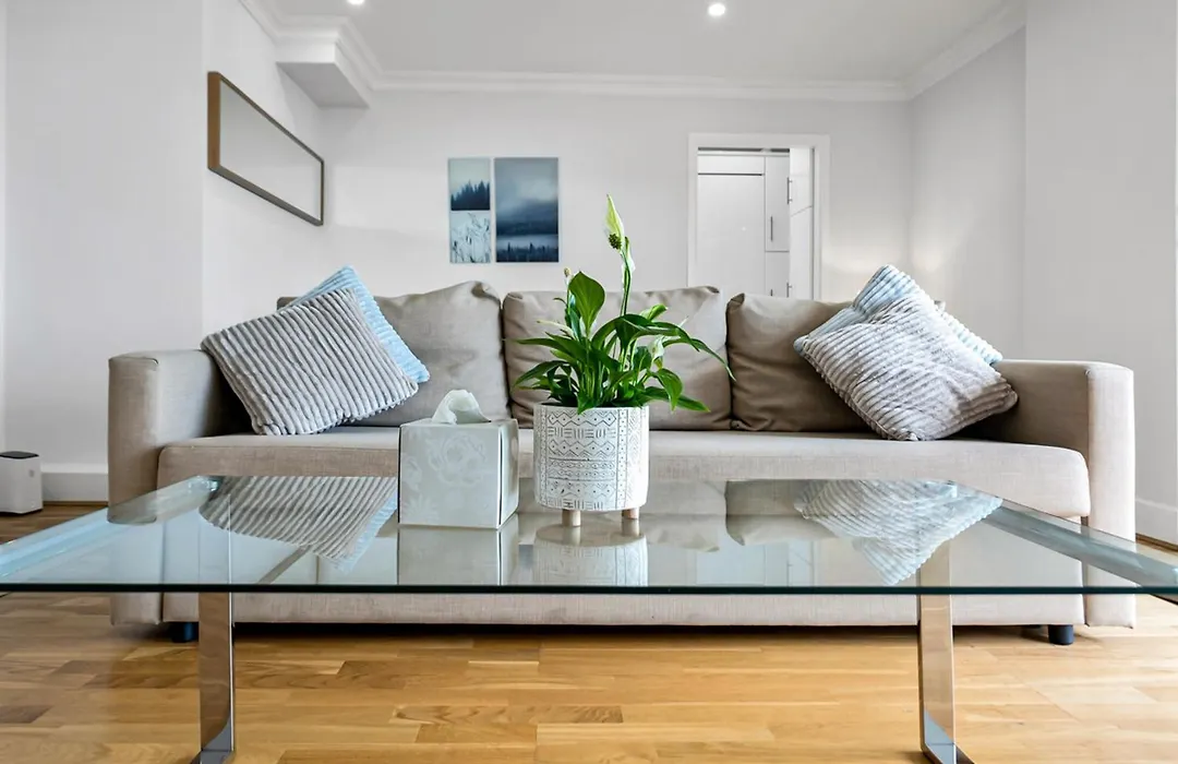 Stunning Flat On King'S Road, Chelsea With Balcony-1