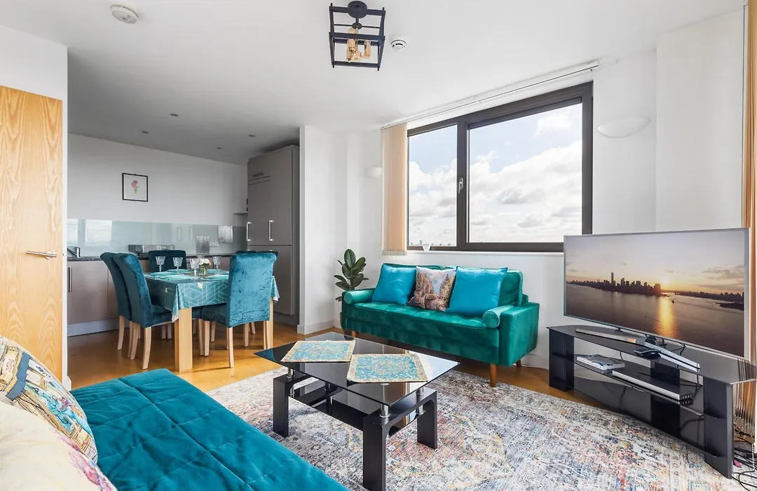 London City View Apartment, Short Walk To Tower Bridge, Free Parking-1