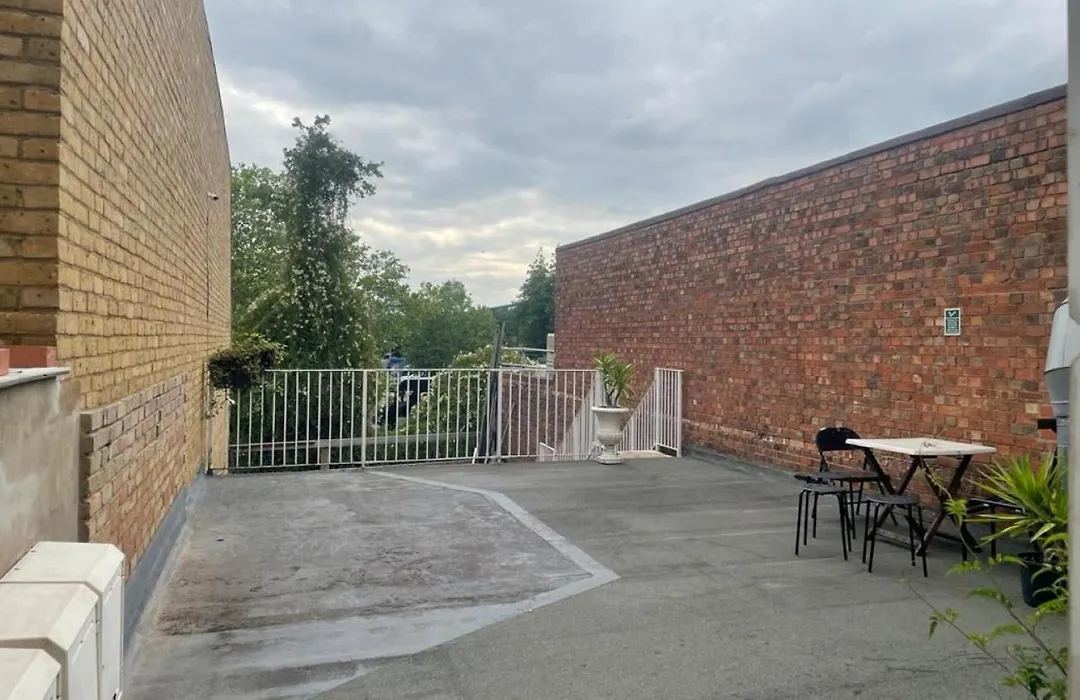 Splendid 1 Bedroom Flat + Terrace-1