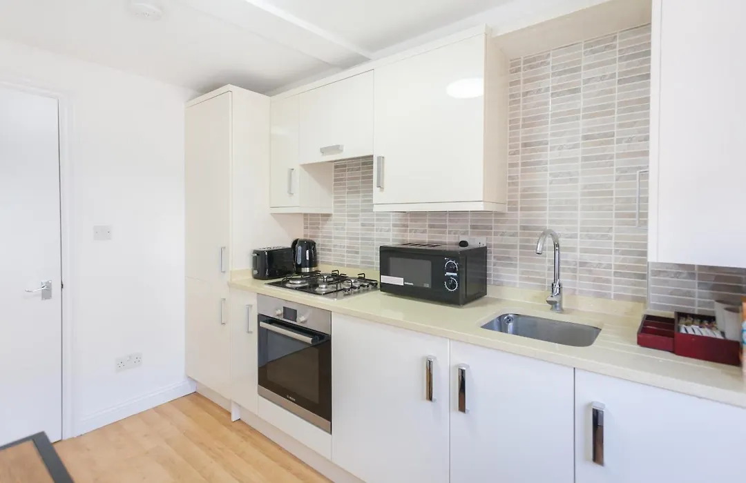 Holloway Apartments-1