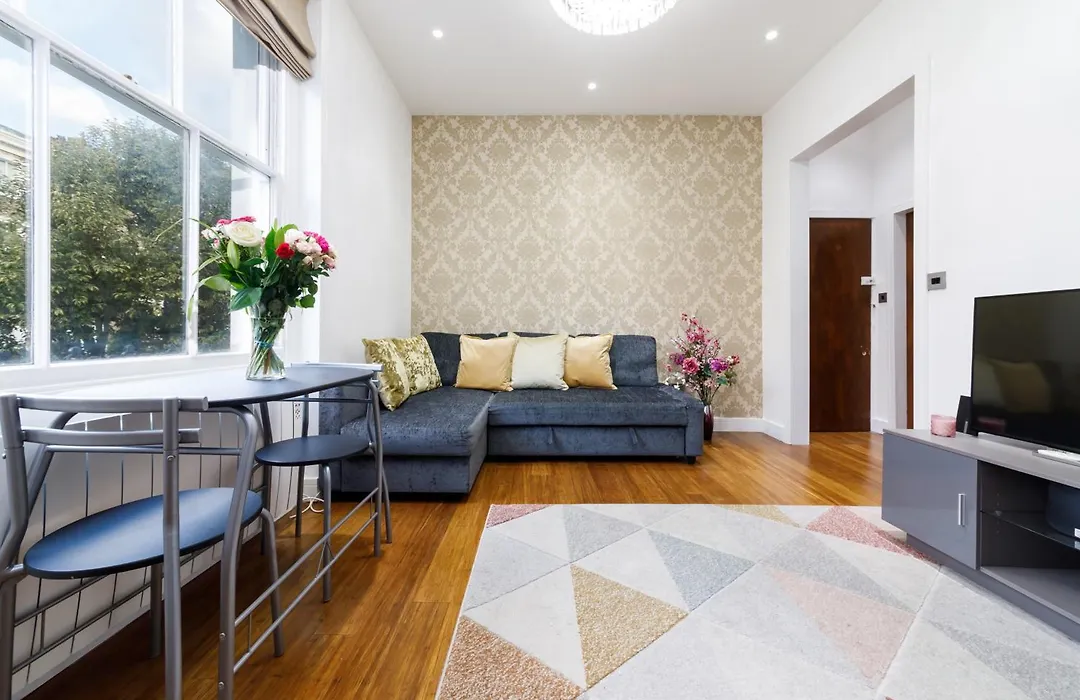 Paddington Bliss Suite-1