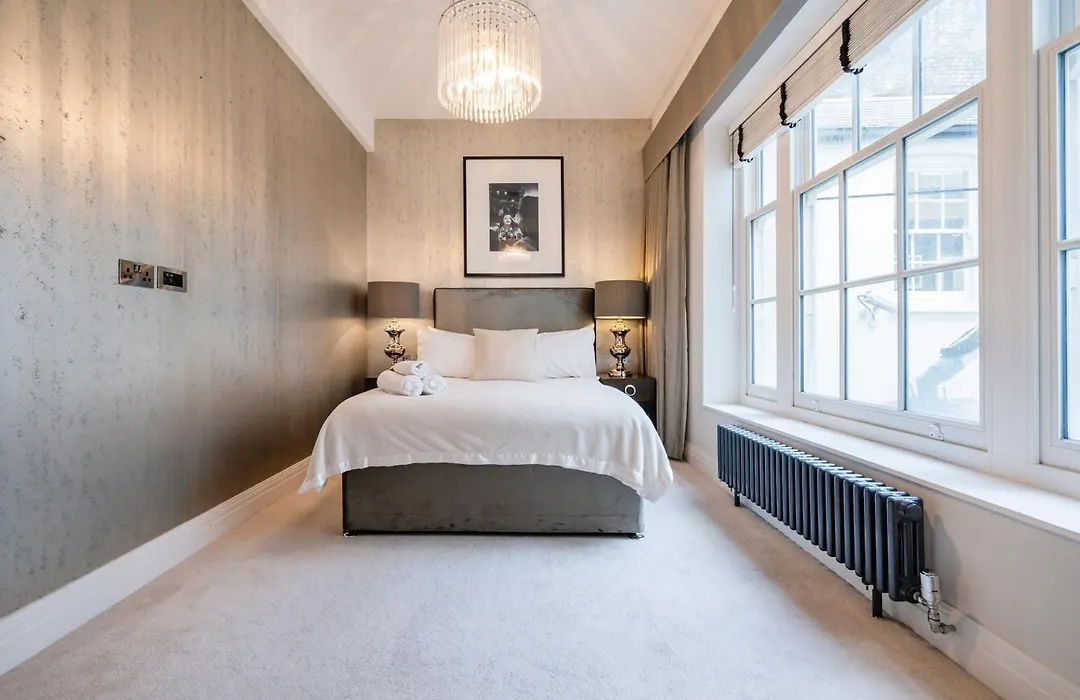 Aircon 2 Bedr, 3 Beds, 2 Bath Covent Garden, Subway-1