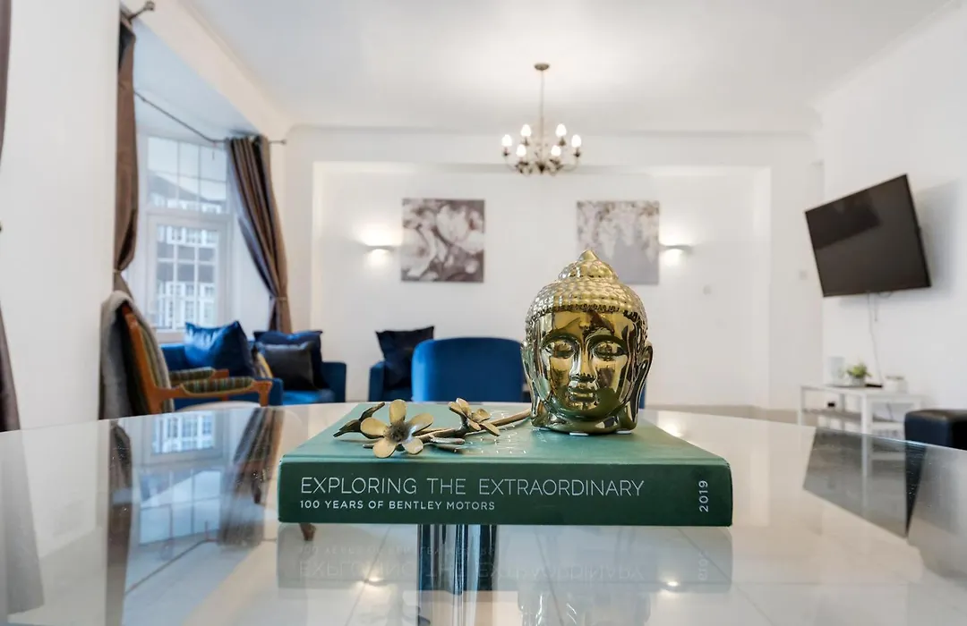 2Bd Flat Opp Harrods - Sleeps 5-1