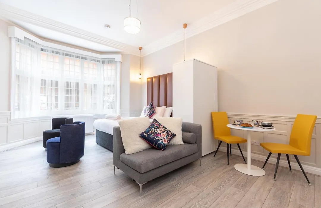 Air Conditioned Apt High St Kensington-1