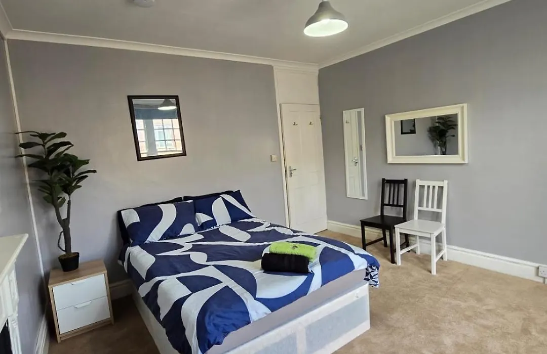 Great Flat Close To Edgware Road-1