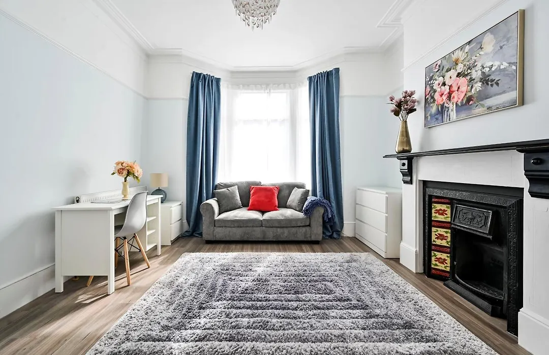 Greenwich Holiday Home-1