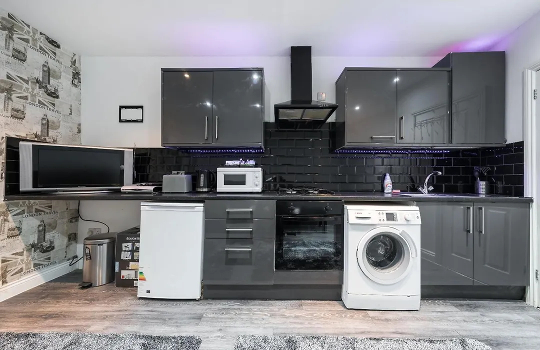Whitechapel Grand-1