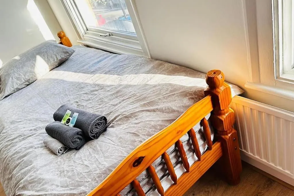 3 Bed House East London Home-1