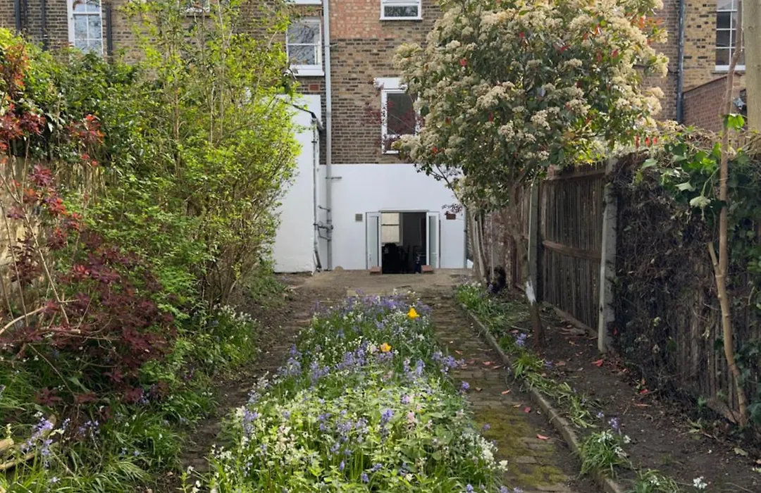 Newly Decorated 5-Bed Hackney Townhouse-1