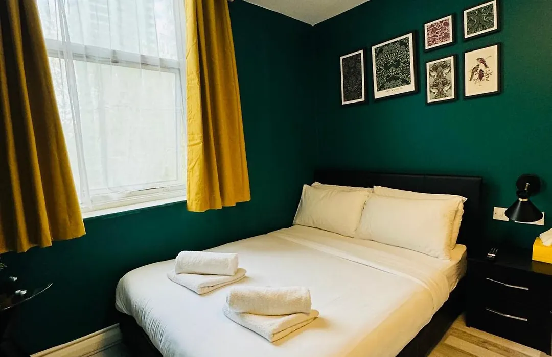 Unique Studio Flat In City 1110-1