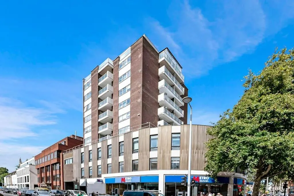 Stunning Flat In Chelsea, Kings Road With Balcony-1