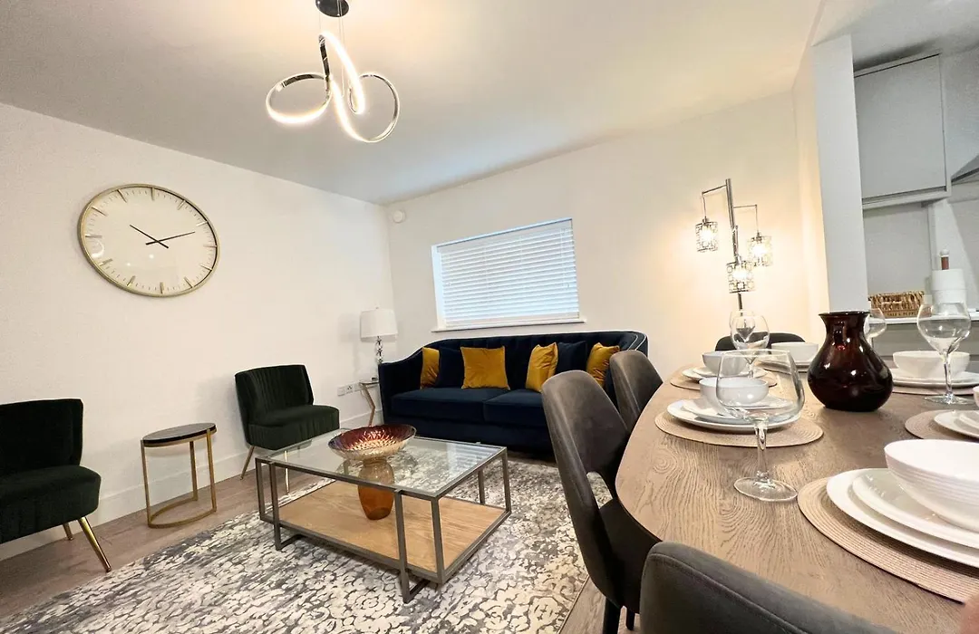 C3717, Luxury 2 Bedroom Flat In Wembley-1