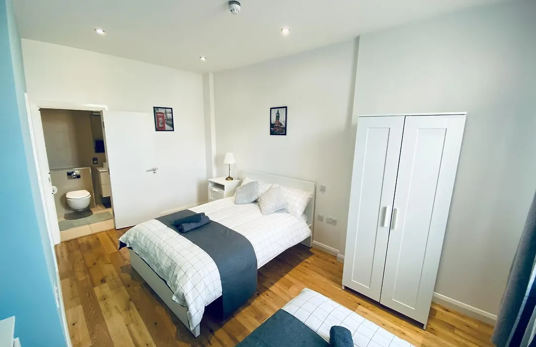 2 Bedroom Flat - 2 Bath - 15 Min Camden Town-1