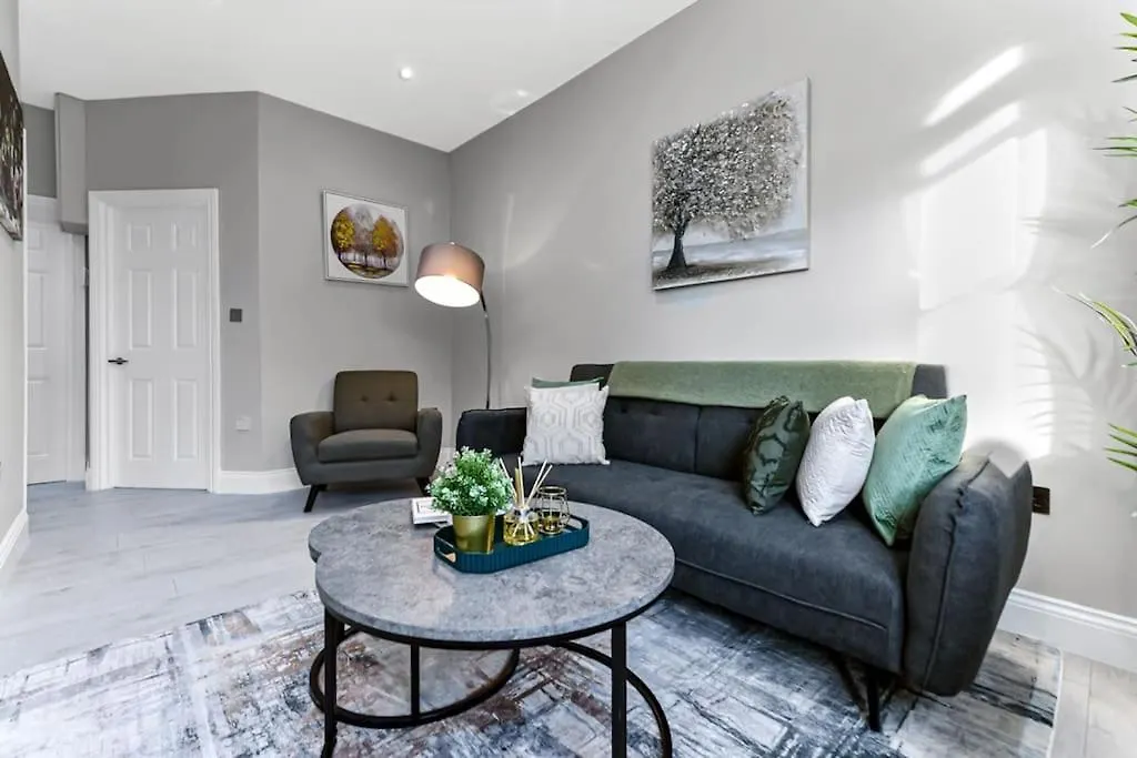 Cozy Battersea Apartment Sleep 5 Easy Access To Central London-1