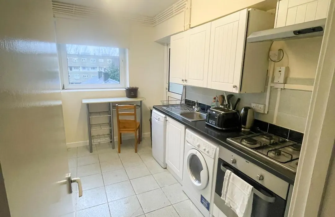 Flat F, 266 Bethnal Green Road-1