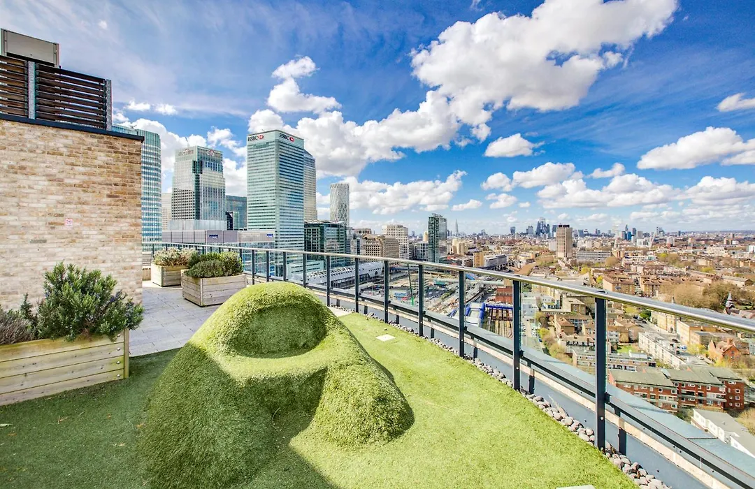 Canary Wharf 2 Bedroom Luxury Apartment-1