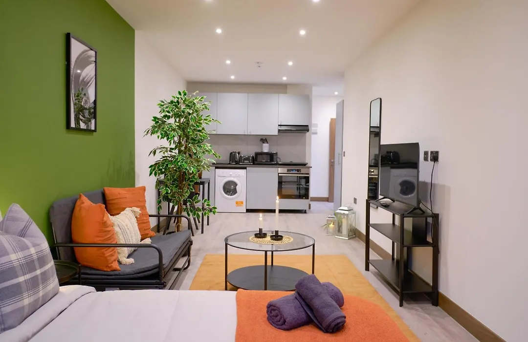 Goldersgreen Apartments By Sleepy-1