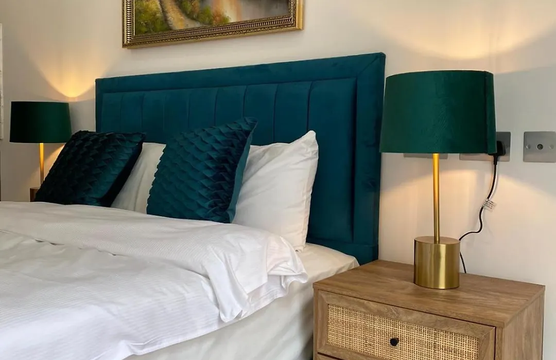 Knightsbridge Suites-1