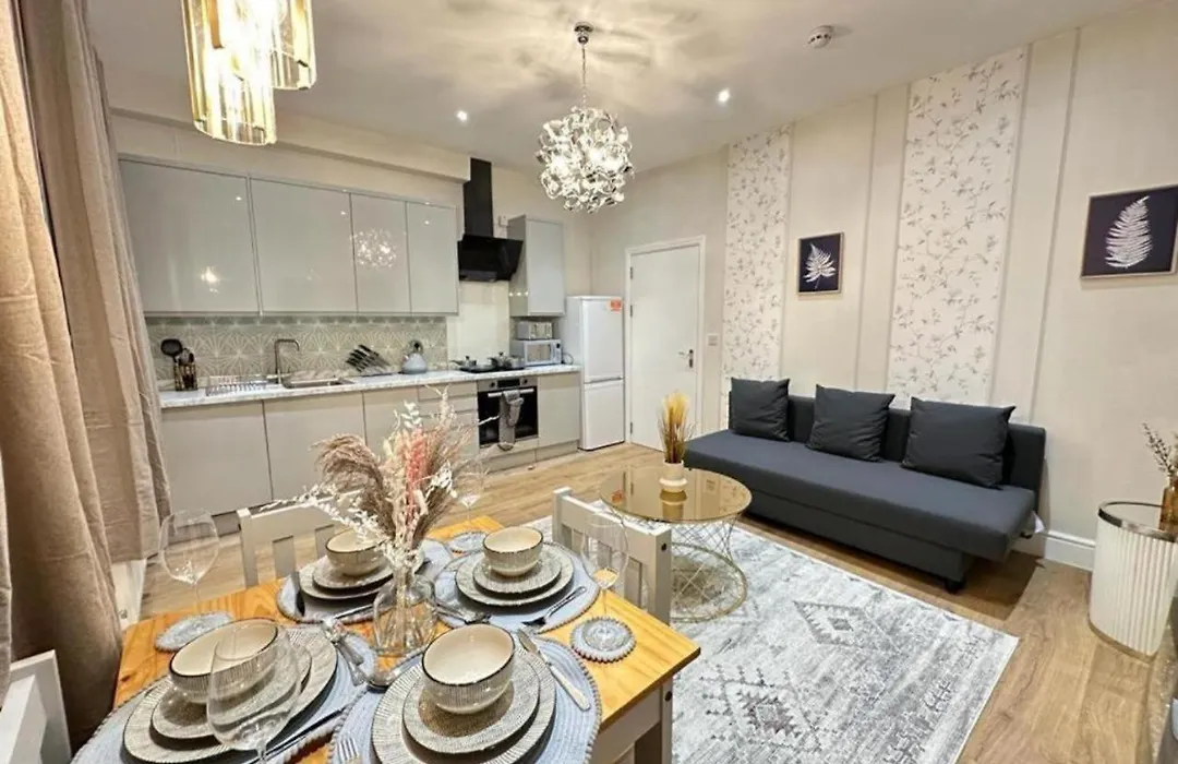 F2- Beautiful 1 Bed Flat Near Edgware Road Station-1