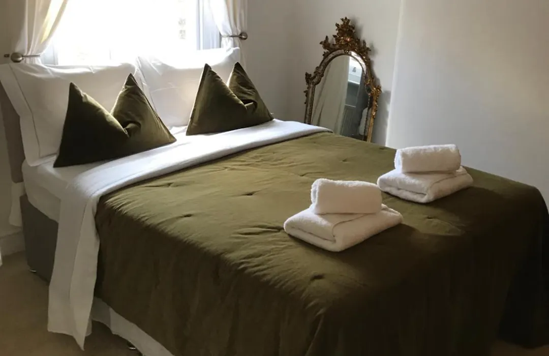 Charming Flat Centrally Located-1