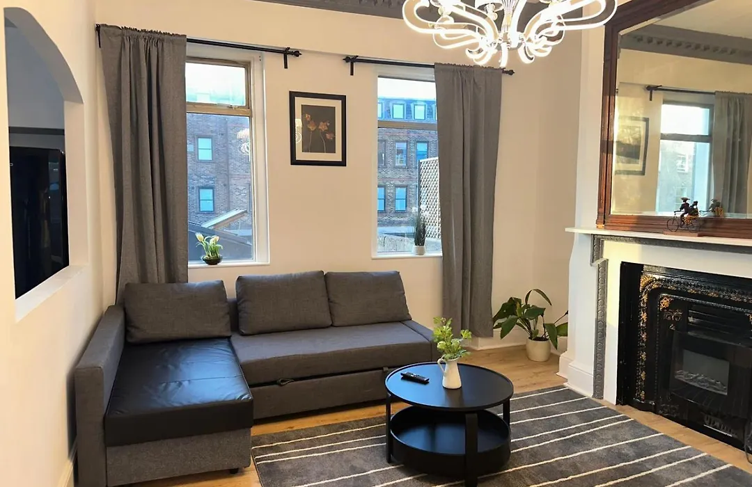 First Floor One Bed Apartment In Central West London-1