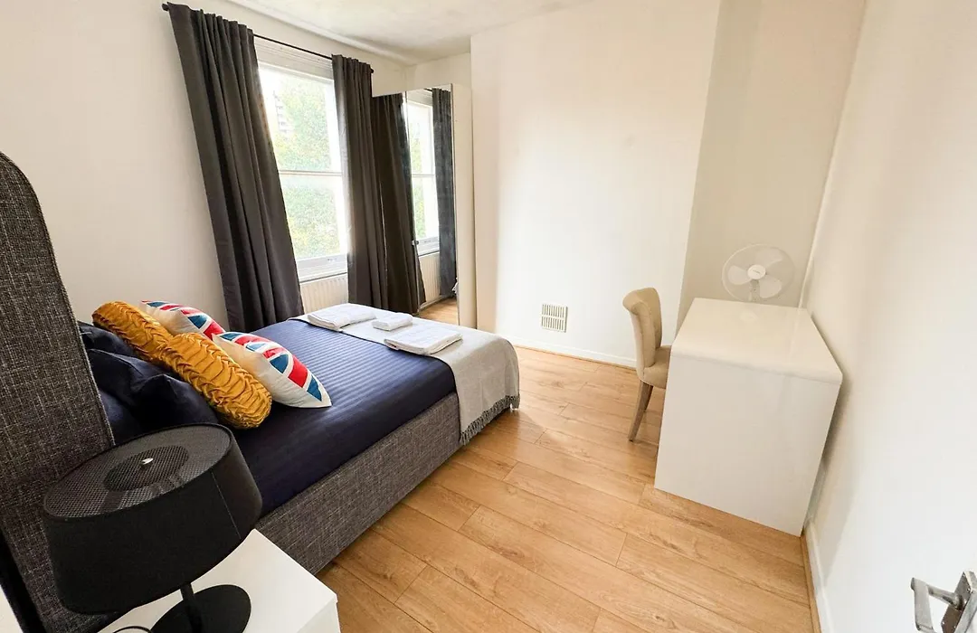 Stay In Hackney Apartment-1