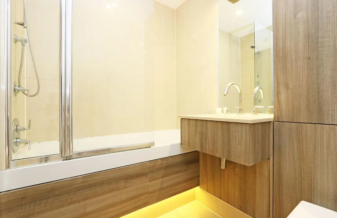 Riverside 1 Bed Apartment-1