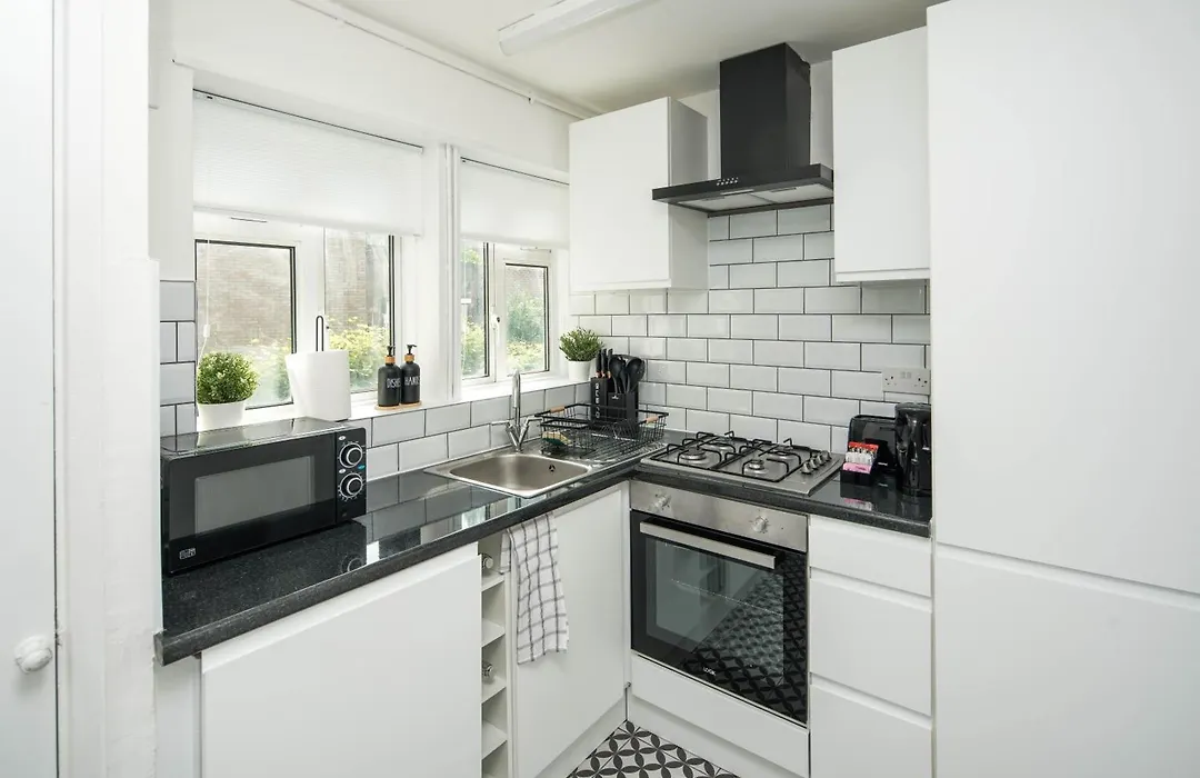 1 Bedroom Apartment Kentish Town-1