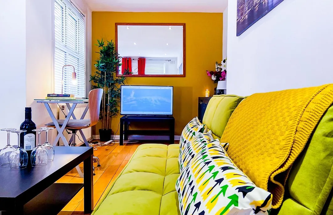 London Central Apartment-1