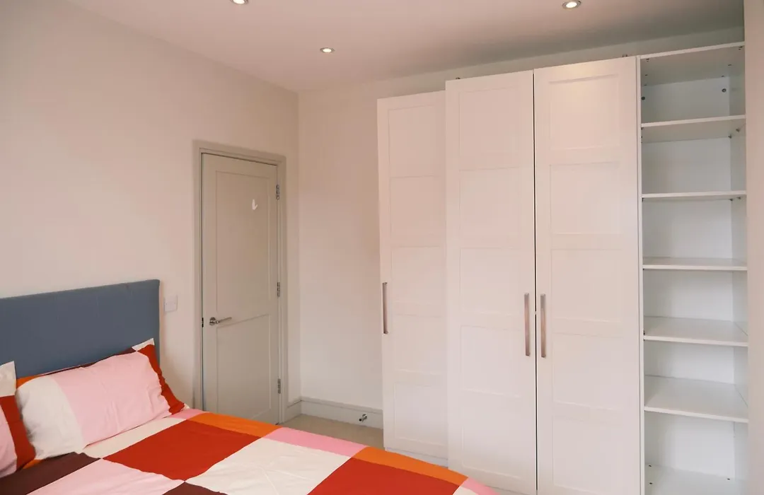 Spacious Duplex Flat West London For Families & Groups-1