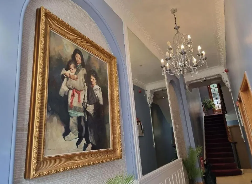 Fb4-Spacious Basement Studio Near Hyde Park-1