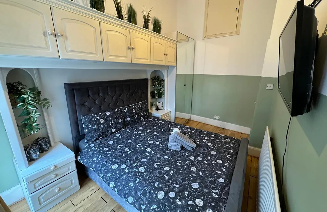 Central And Affordable Flat For 6 People In Zone 1 - 7 Min Walking To Oxford Street - With Breakfast Included-1