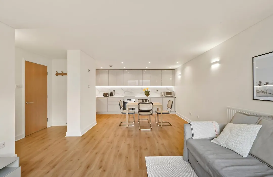 Flat 315, 33 Birtton Street-1