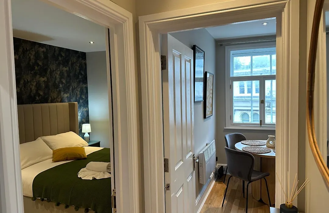 Brand New Flat In Central London-1