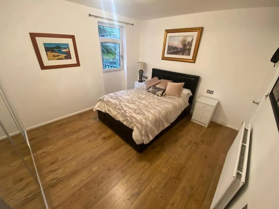 London City Retreat Escape In Oval - Elephant & Castle-1