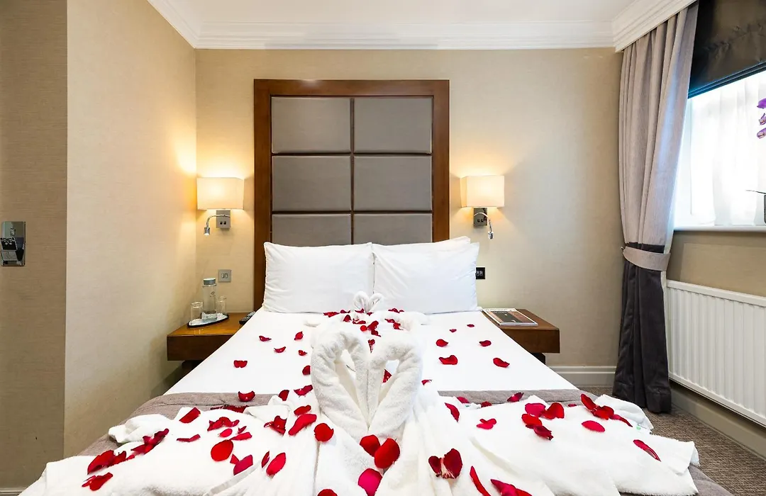 Gem Langham Court Hotel-1