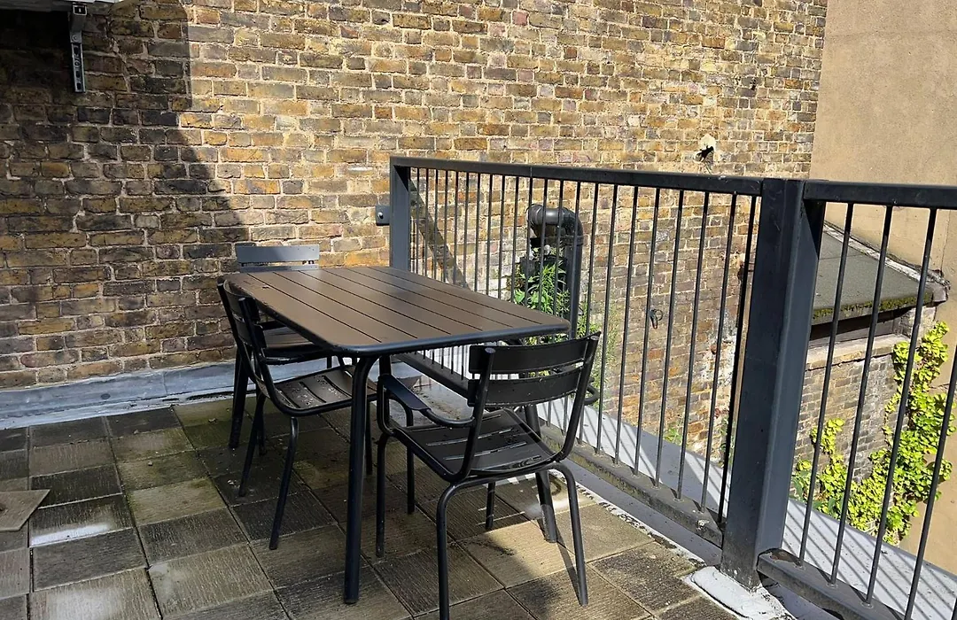 Luxury 2-Bedroom Flat In Camden-1