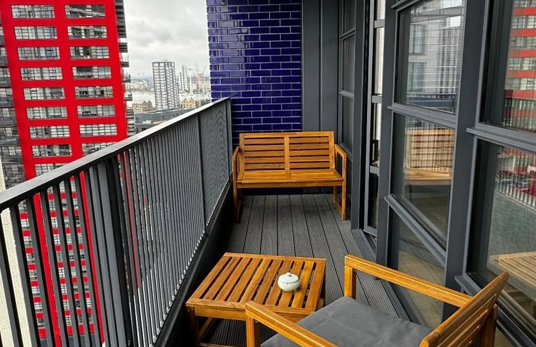 1 Bedroom Private Balcony, Perfect Location-1